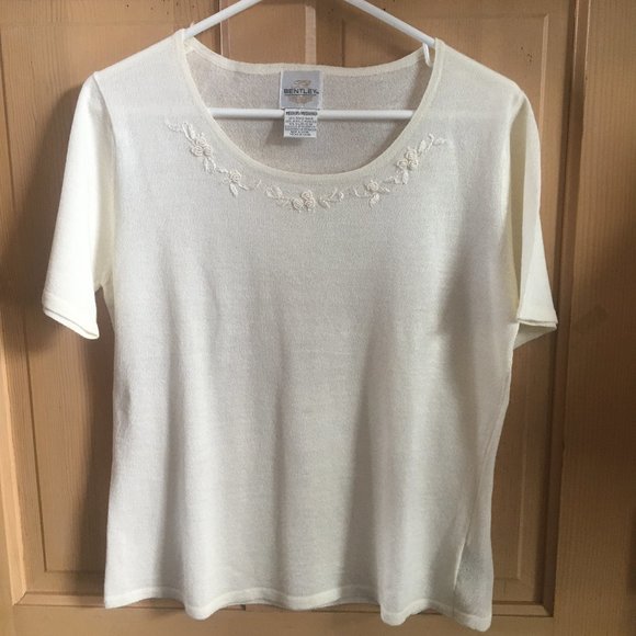 Bentley White/Cream Knit Top with Embroidery - Size M - Picture 1 of 4